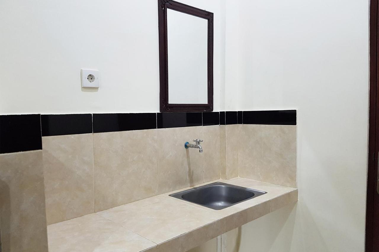 Oyo 3912 Wahyu Residence Bali 丹帕沙 外观 照片