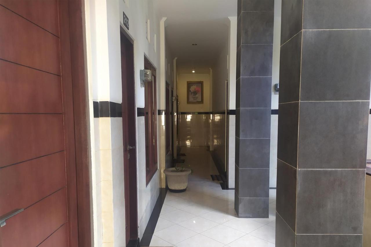 Oyo 3912 Wahyu Residence Bali 丹帕沙 外观 照片